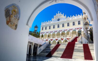 Η Παναγιά της Τήνου