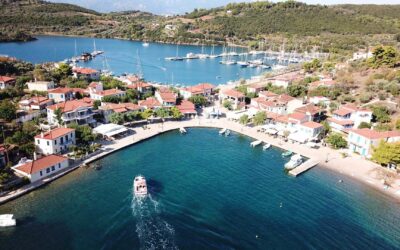 Τριζόνια, το νησάκι του Κορινθιακού